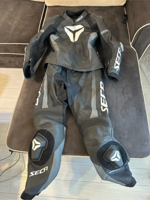 Vând costum moto SECA din două piese - imagine 4