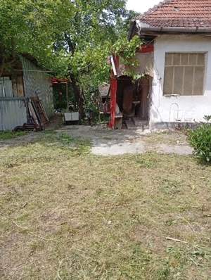 Vând casă și teren  - imagine 3