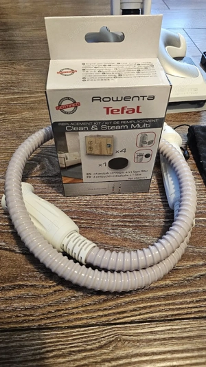 Aspirator vertical cu abur Rowenta  - imagine 4