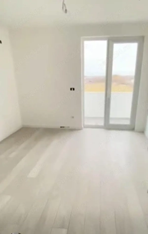 Vand apartament 2 camere - imagine 2