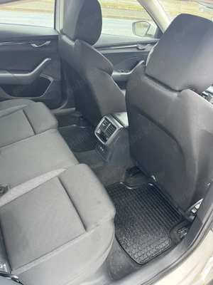 Vand Skoda Octavia 2022 - imagine 8