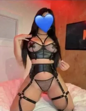 buna ma numesc Antonia  sunt nouă in zona ta doar deplasări 