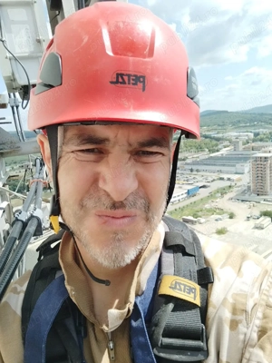 Alpinist utilitar - montaj antene , camere , curatare jgheaburi si acoperisuri Bistrița 