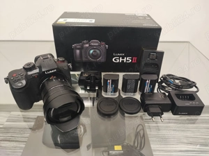 Cameră Panasonic GH5M2 cu obiectiv Leica 12-60 plus accesorii.