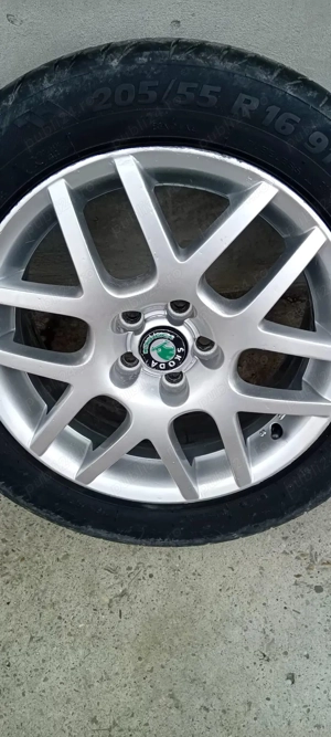 Vand jante si cauciucuri 205,55 R16 Foarte bune  - imagine 5
