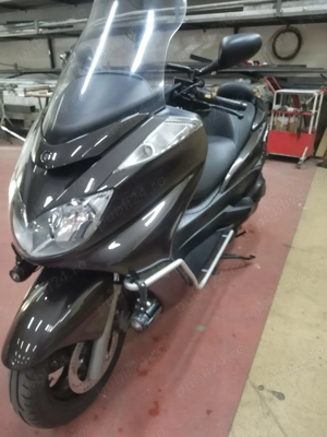 Yamaha Majesty 400, maxiscuter - imagine 3