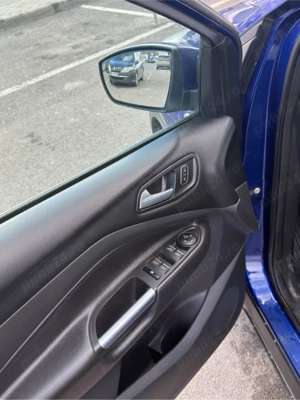 Ford Kuga.  - imagine 2