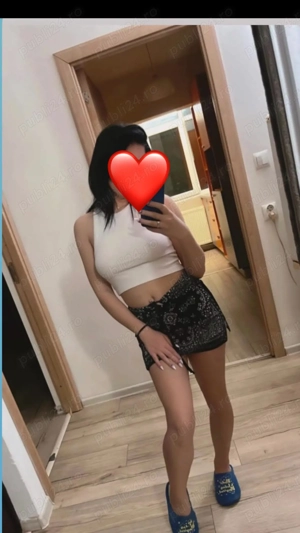 Buna eu sunt Ema minion  tanara de 21ani , bruneta slim locatie centru la mercur!