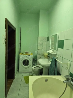 Inchiriez garsoniera suprafata mare la casa - imagine 4