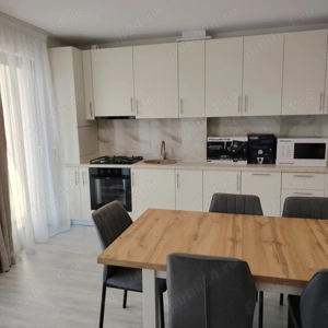 Închiriez apartament proaspăt finisat și utilat modern  - imagine 2