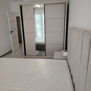 Închiriez apartament proaspăt finisat și utilat modern  - imagine 10