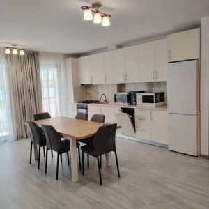 Închiriez apartament proaspăt finisat și utilat modern  - imagine 3