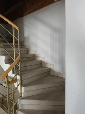 Vânzare casa aprox.3min Târgoviște  - imagine 2