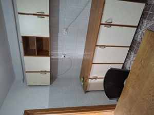 Inchiriez apartament cu 3 camere, decomandat, et 1.pret 1800 lei - imagine 3