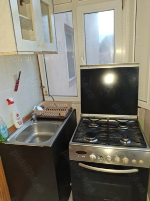 Inchiriez apartament cu 3 camere, decomandat, et 1.pret 1800 lei - imagine 8