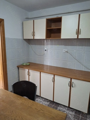 Inchiriez apartament cu 3 camere, decomandat, et 1.pret 1800 lei - imagine 5