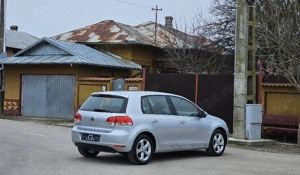 VW Golf 6 1.6MPI DSG Automata Navigatie DubluClima SenzoriParcare CamerăMarșarier Bluethoot Euro5  - imagine 4