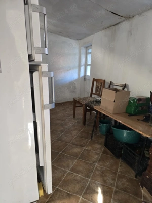 Casa batraneasca  localitatea Covaci toate utilitatile la 5 km de Timisoara strada asfaltata - imagine 8