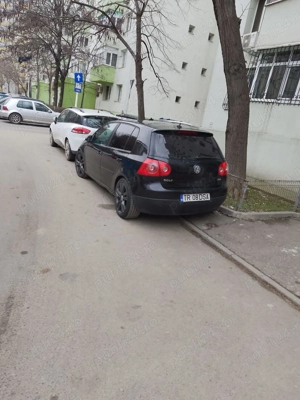 vând golf 5 motor de 1 9 diesel 6 trepte full piele navigație jante aliaj pe 17 mașina merge perfect