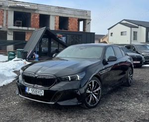 BMW 520D Xdrive 2025 08 FULL M-PRO Iconic 4x4 18.000KM achizitionat din reprezentanta