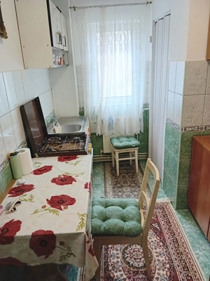 Vand apartament cu 3 camere la et 2 din 4, in Mircea cel batran, Iasi. - imagine 5