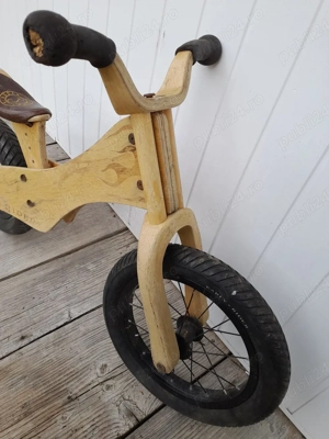 Vând bicicletă lemn copii