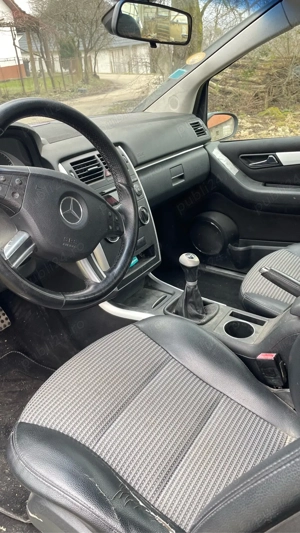 mașina Mercedes b  class - imagine 2