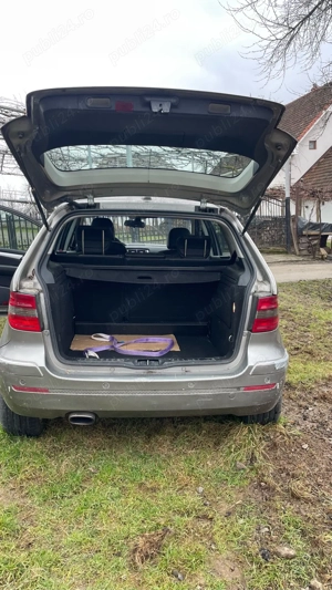 mașina Mercedes b  class - imagine 3