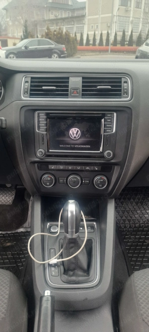 Vând VW Jetta 2015 (Facelift) euro 6 DSG7 Stare excelenta - imagine 7