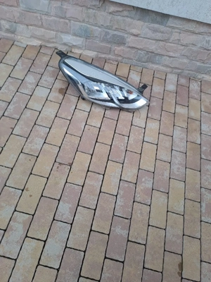 Far dreapta Ford Fiesta MK8  - imagine 4