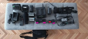 Sony FDR-AX100 4K ZEISS Vario-Sonnar 12x zoom SteadyShot Microfon 5.1