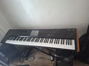    Vând korg kronos 2.   88 clape