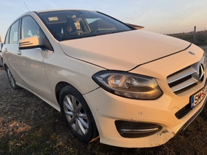 Vând.      Mercedes b180  - imagine 4