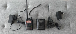 Yaesu VX-6R Dual Band 5W rezistentă la apa, husa, microfon Bluetooth
