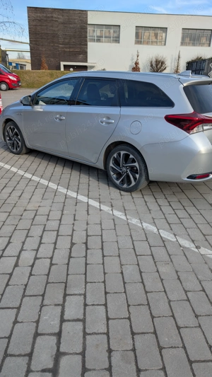 Toyota Auris Hybrid 1.8 eCVT 07.2016 - imagine 3