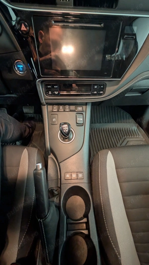 Toyota Auris Hybrid 1.8 eCVT 07.2016 - imagine 6