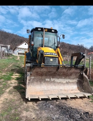 închirieri buldoexcavator