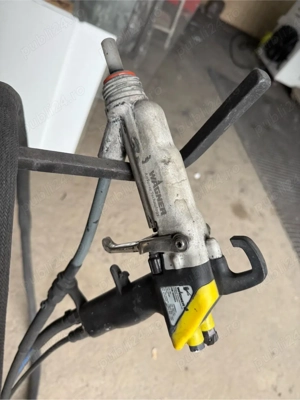 Vând instalație profesională de vopsire electrostatică lichidă Wagner VM 5000, echipată cu pistol Wa