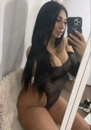 Bună sunt Anais Fac doar deplasari!