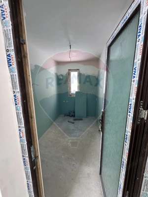 Casă / Vilă cu 6 camere de vânzare - imagine 10