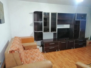 Vând apartament 2  camere + locație cu 2 spații comerciale în Berești - imagine 9