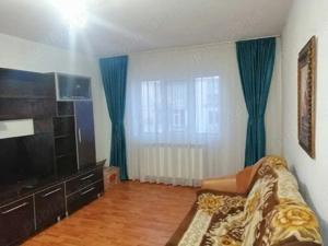 Vând apartament 2  camere + locație cu 2 spații comerciale în Berești - imagine 6
