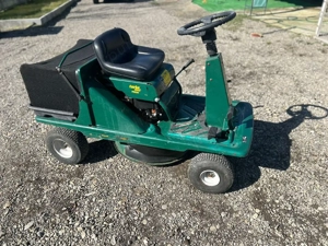 Vand tractoras tuns iarba gazon