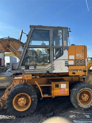 Excavator case poclain 588 compact - imagine 2