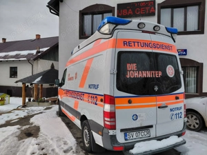 Ambulanță Mercedes-Benz - imagine 2