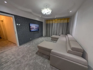 Renovat, 2 camere decomandate - 64 mp , etaj intermediar, Nord