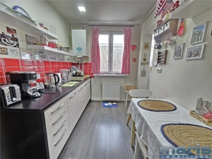 Semicentral etaj 3 apartament 2 camere stare foarte buna. - imagine 6