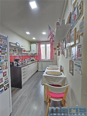 Semicentral etaj 3 apartament 2 camere stare foarte buna. - imagine 2