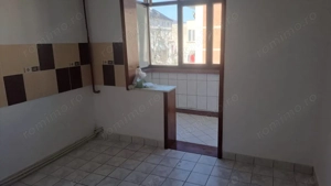 Apartament 3 camere, 70 mp, zona Garii - imagine 3
