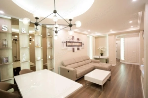 Apartament de lux,3 camere ,  etaj intermediar  Radauti